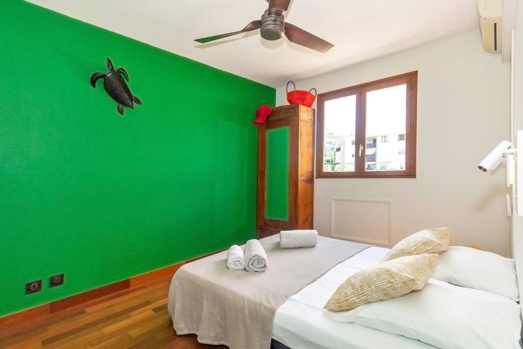Exotica - En Plein Coeur De St Gilles Les Bains Apartment Сен Жилс ле Бен Екстериор снимка