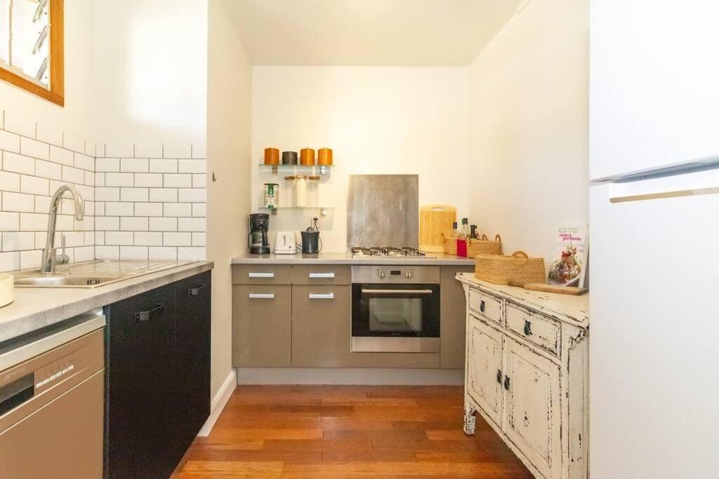 Exotica - En Plein Coeur De St Gilles Les Bains Apartment Сен Жилс ле Бен Екстериор снимка