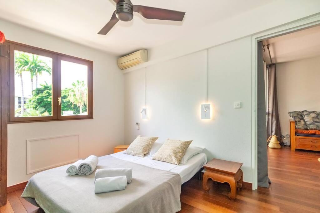 Exotica - En Plein Coeur De St Gilles Les Bains Apartment Сен Жилс ле Бен Екстериор снимка
