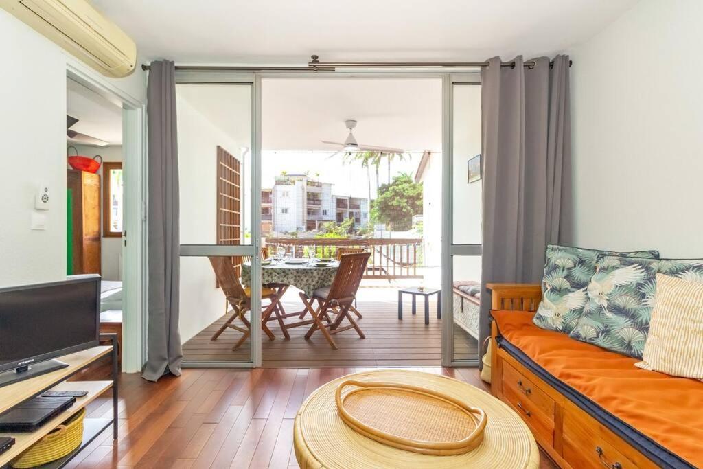 Exotica - En Plein Coeur De St Gilles Les Bains Apartment Сен Жилс ле Бен Екстериор снимка